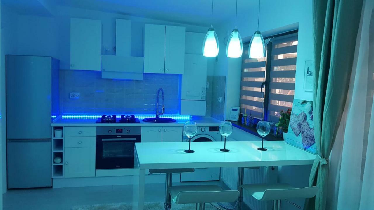 Smart Home Lux Яссы Экстерьер фото